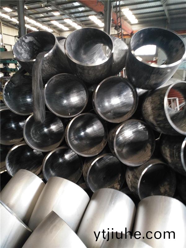 不鏽(xiu)鋼彎頭